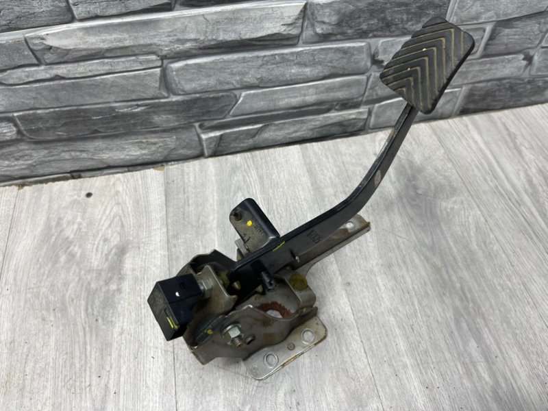 Педаль сцепления, 1000 рублей, Москва