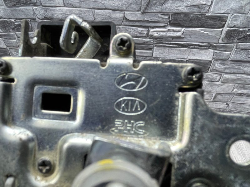 Замок багажника, 2500 рублей, Москва