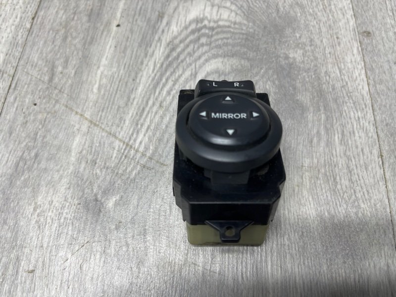 Блок управления зеркалами, 500 рублей, Москва