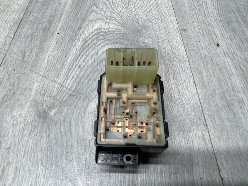 Блок управления зеркалами, 500 рублей, Москва