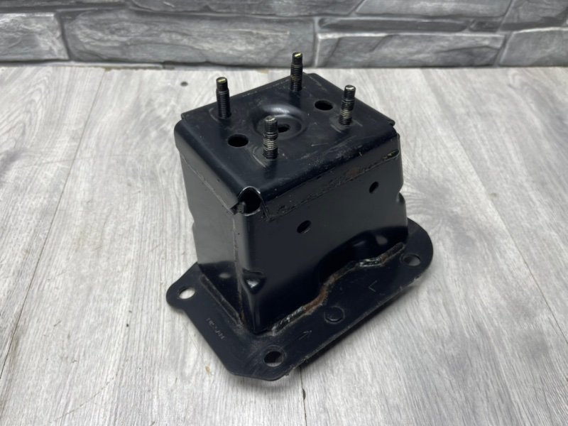 Кронштейн усилителя бампера, 1000 рублей, Москва