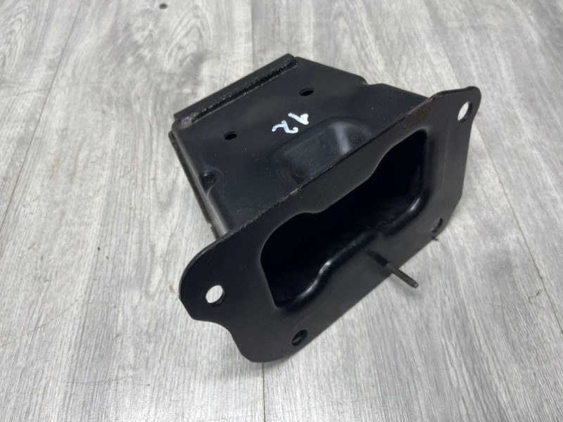 Кронштейн усилителя бампера, 1000 рублей, Москва