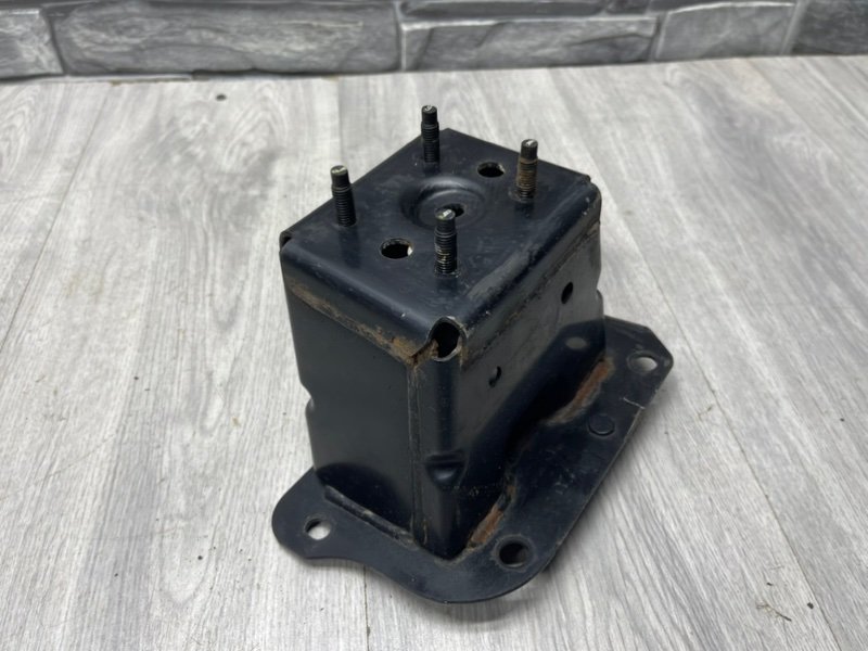 Кронштейн усилителя бампера, 1000 рублей, Москва