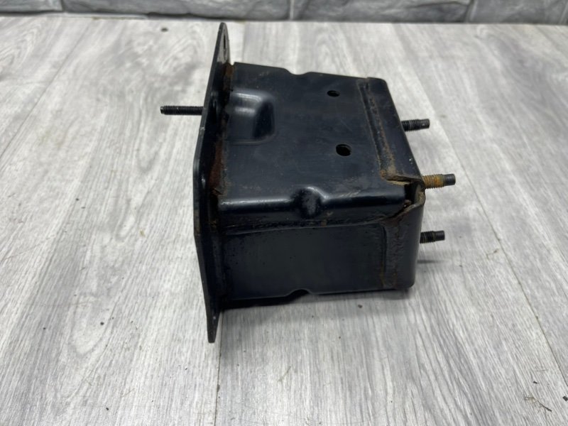 Кронштейн усилителя бампера, 1000 рублей, Москва