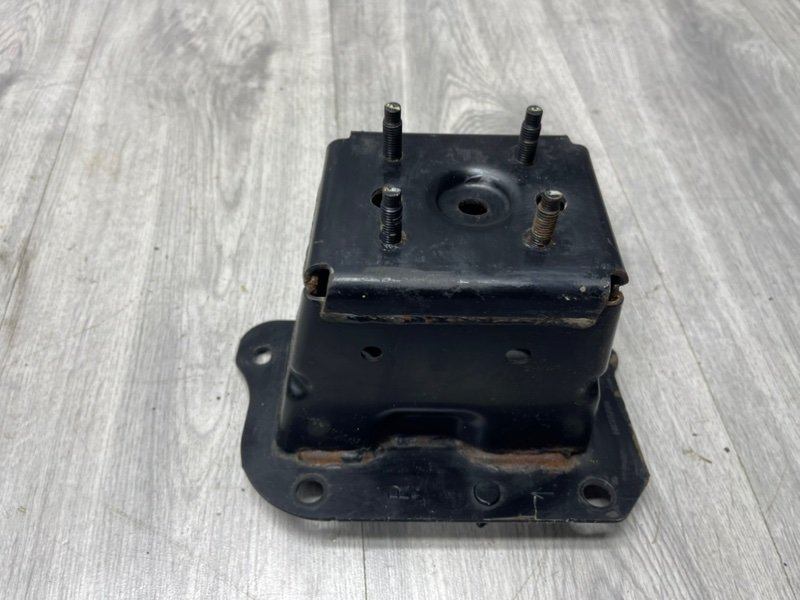 Кронштейн усилителя бампера, 1000 рублей, Москва