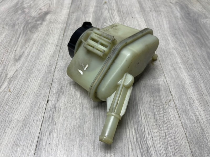 Бачок гидроусилителя руля, 1000 рублей, Москва