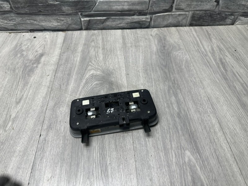 Плафон салонный, 1000 рублей, Москва