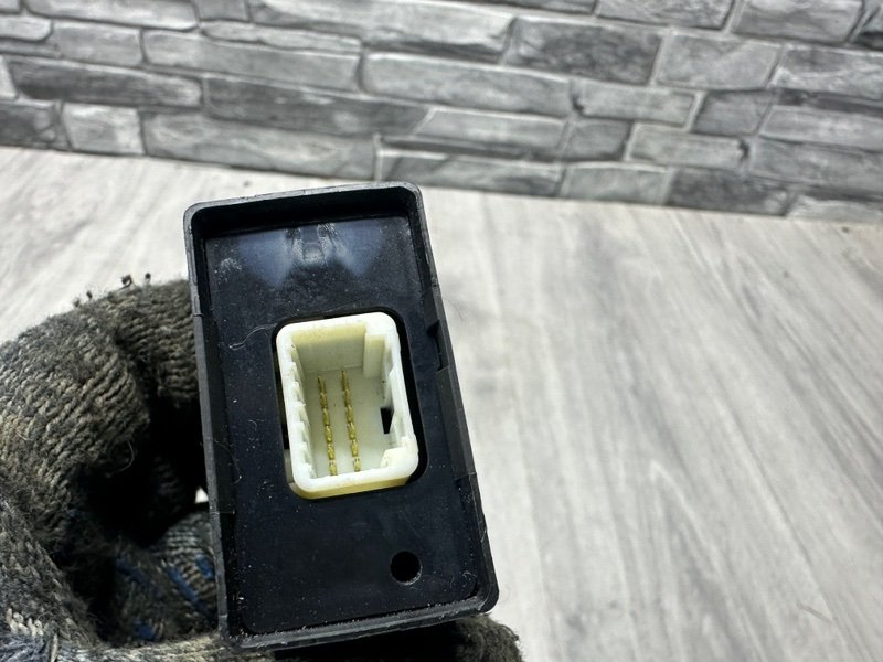 Блок электронный, 1000 рублей, Москва