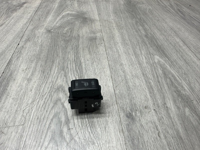 Кнопка обогрева сидений, 1000 рублей, Москва