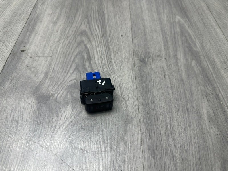 Кнопка, 1000 рублей, Москва