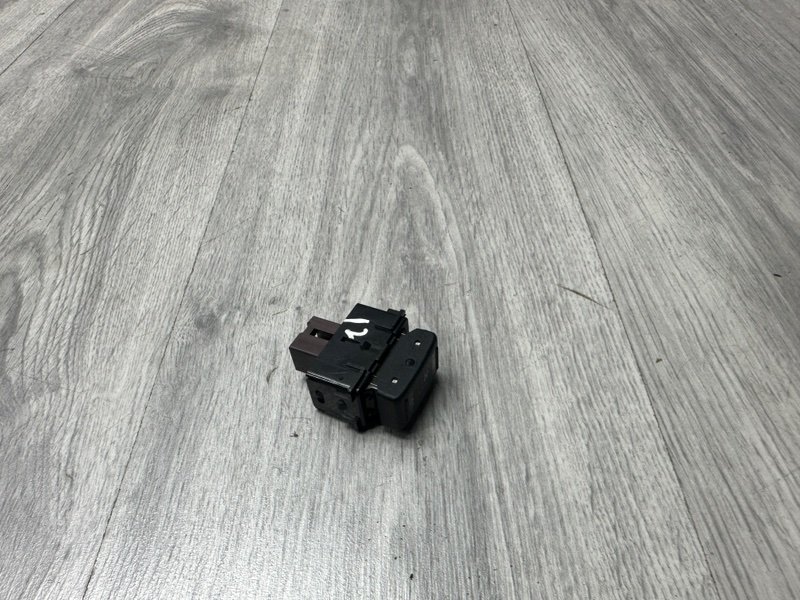 Кнопка, 1000 рублей, Москва