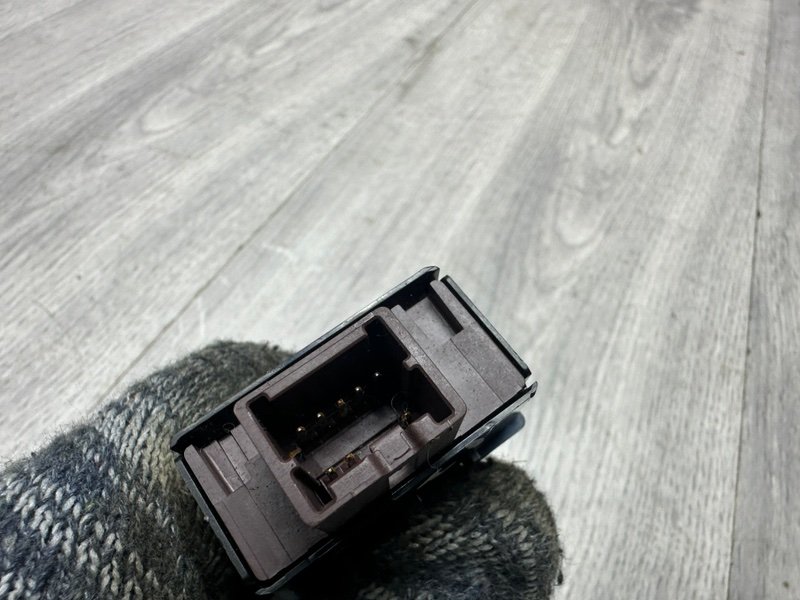 Кнопка, 1000 рублей, Москва