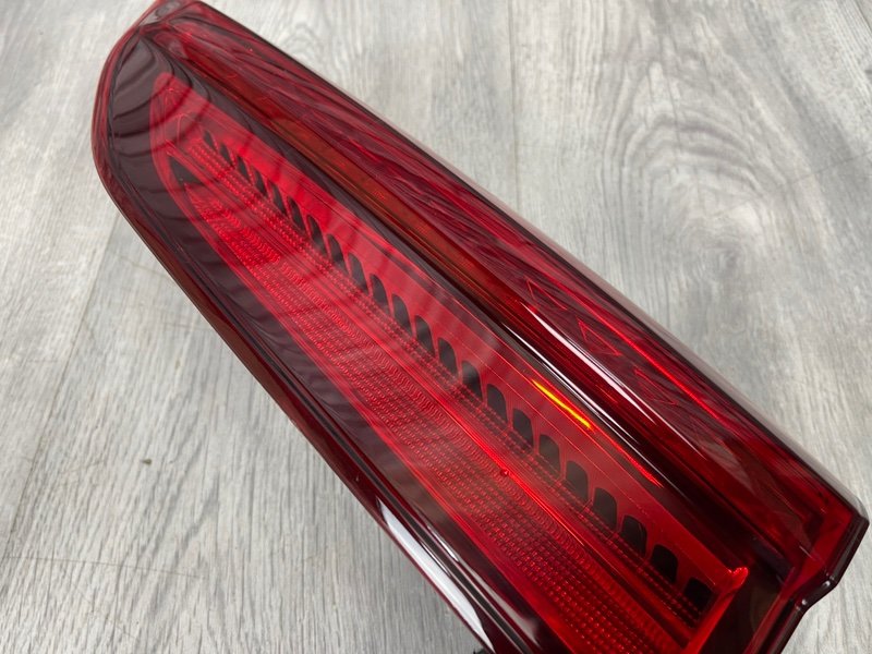 Фонарь задний правый, 7000 рублей, Москва