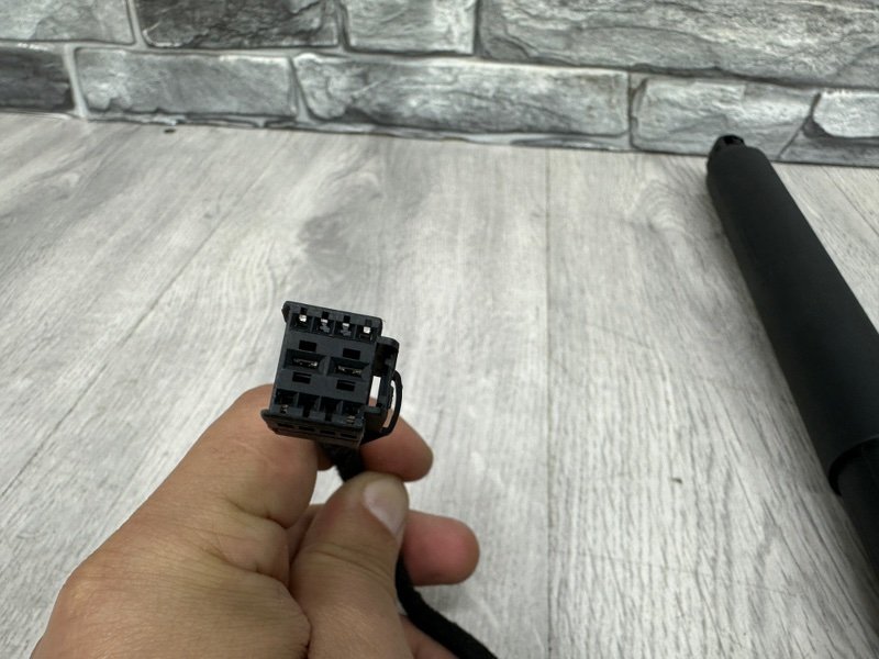 Амортизатор двери багажника, 10000 рублей, Москва