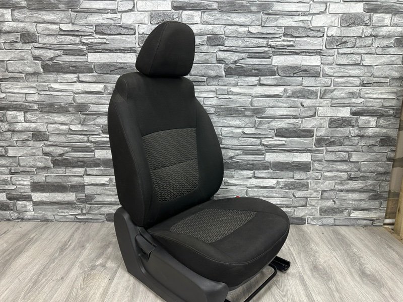 Сиденье переднее правое, 6000 рублей, Москва