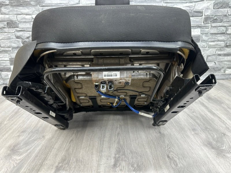 Сиденье переднее правое, 6000 рублей, Москва