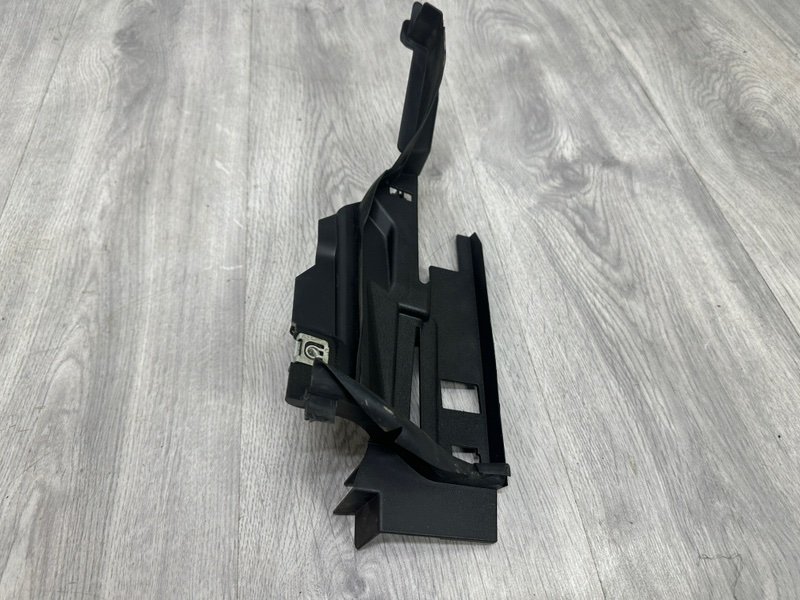 Накладка крыла, 500 рублей, Москва