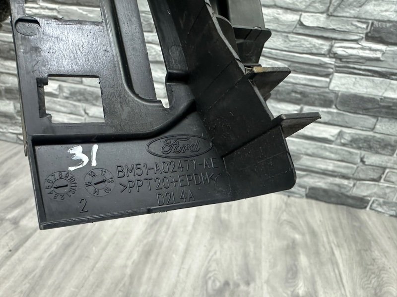 Накладка крыла, 500 рублей, Москва