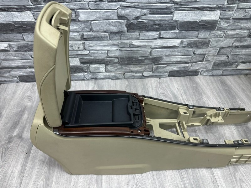 Подлокотник, 5000 рублей, Москва