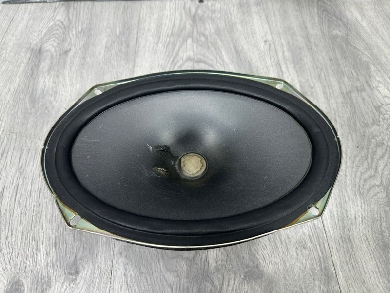 Динамик, 2000 рублей, Москва