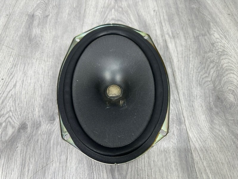 Динамик, 2000 рублей, Москва