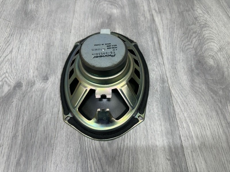 Динамик, 2000 рублей, Москва