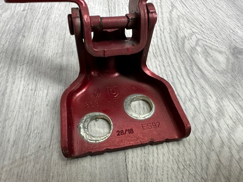 Петля двери, Москва