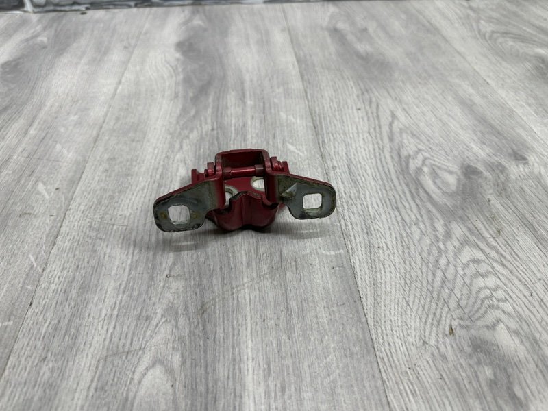 Петля двери, Москва