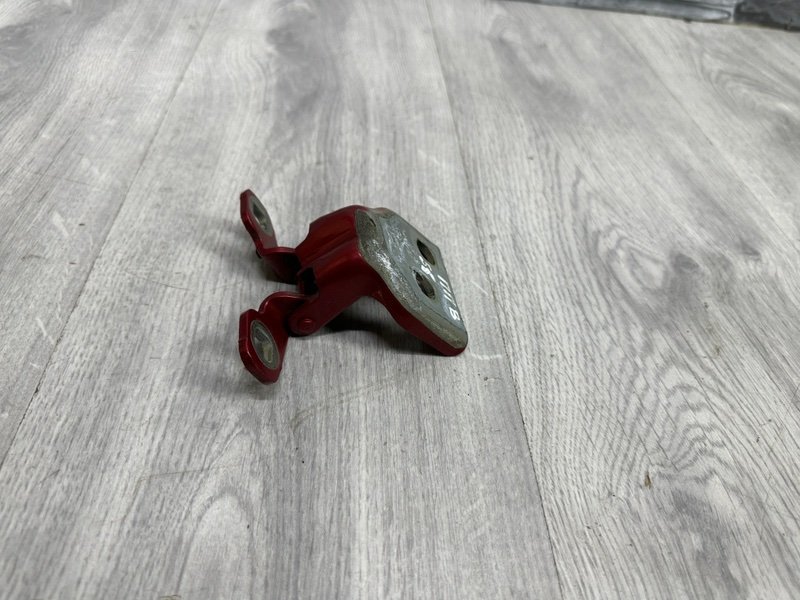 Петля двери, Москва