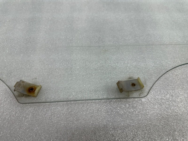 Стекло двери передней левой, 2000 рублей, Москва