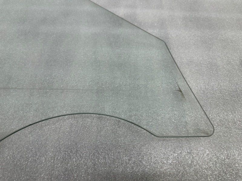 Стекло двери передней левой, 2000 рублей, Москва