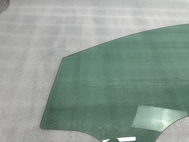 Стекло двери передней левой, 1000 рублей, Москва