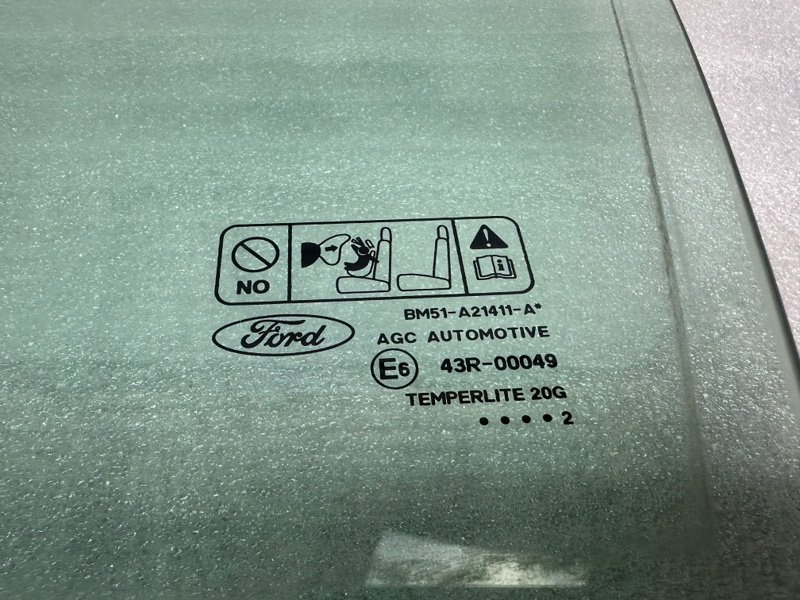 Стекло двери передней левой, 1000 рублей, Москва