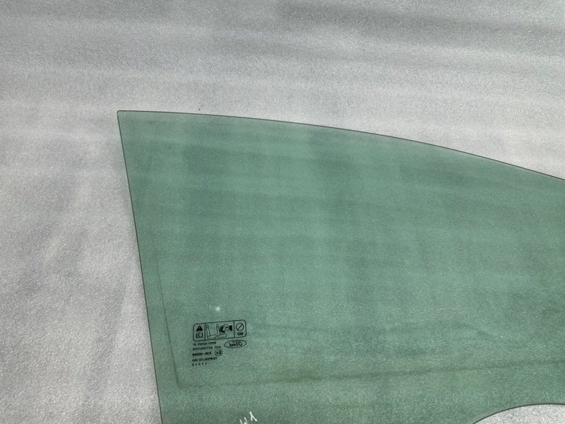 Стекло двери передней левой, 1000 рублей, Москва