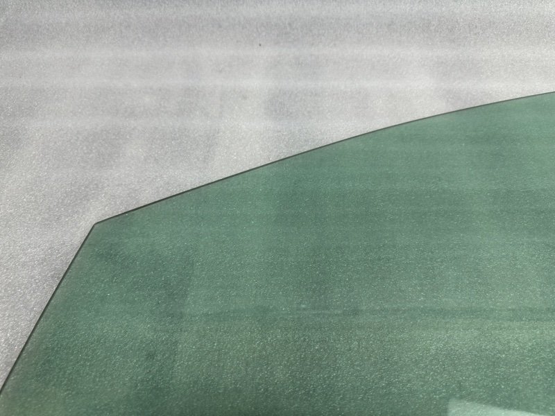 Стекло двери передней левой, 1000 рублей, Москва