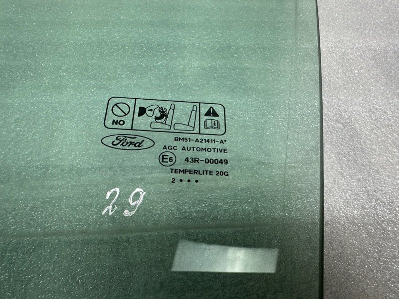 Стекло двери передней левой, 1100 рублей, Москва