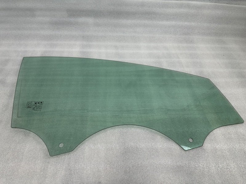 Стекло двери передней правой, 1000 рублей, Москва