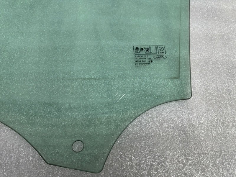 Стекло двери передней правой, 1000 рублей, Москва