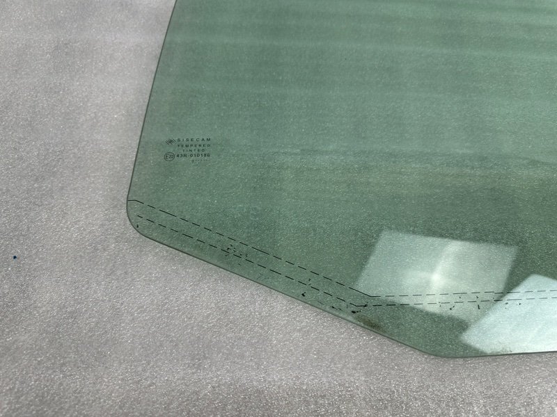 Стекло двери задней левой, 2000 рублей, Москва