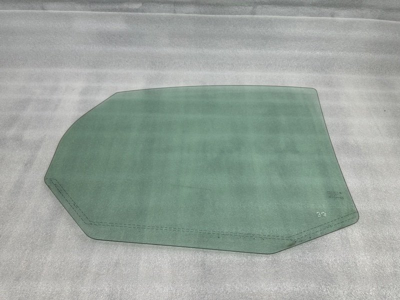 Стекло двери задней левой, 2000 рублей, Москва