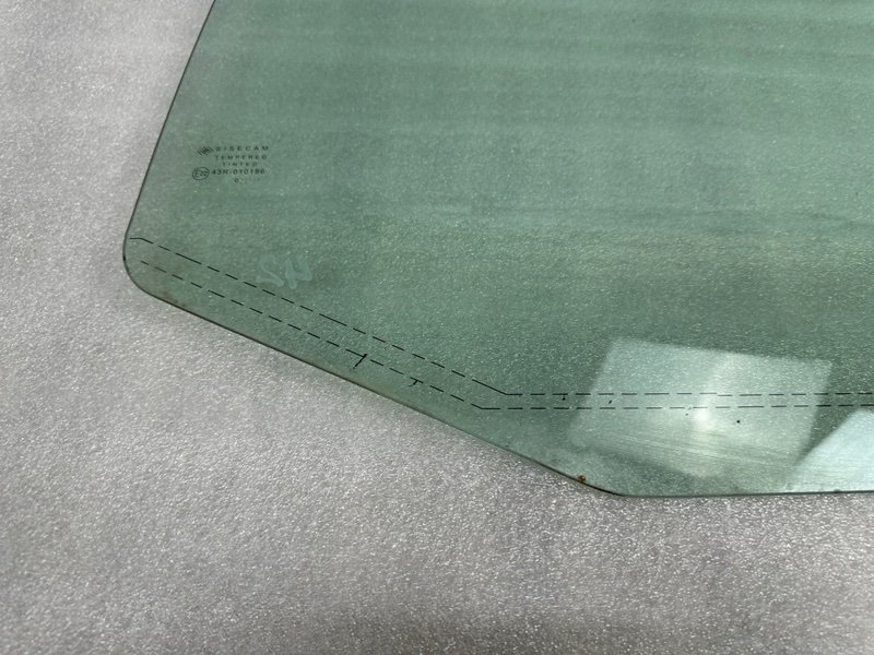 Стекло двери задней левой, 2100 рублей, Москва