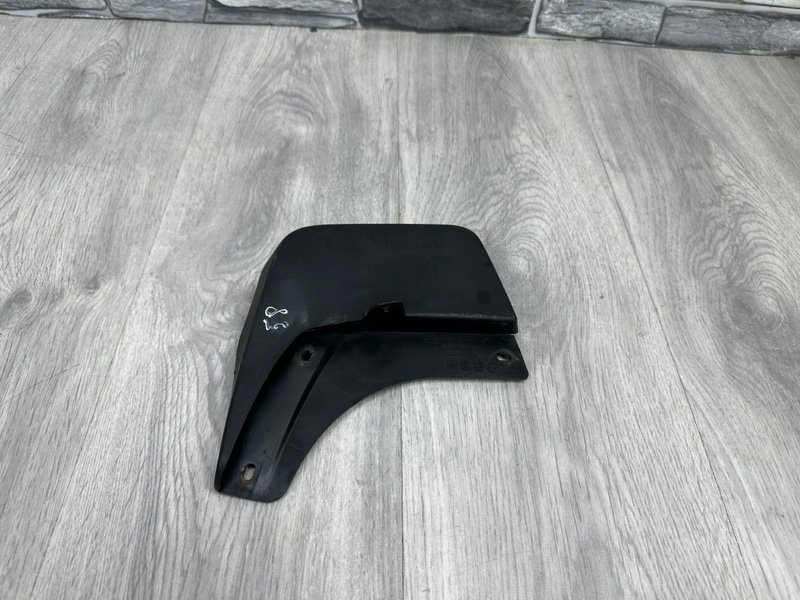 Брызговик, 1000 рублей, Москва