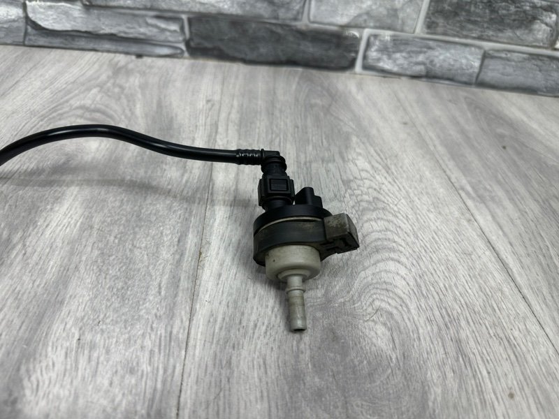 Клапан вентиляции топливного бака, 1000 рублей, Москва