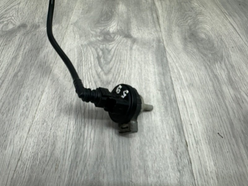 Клапан вентиляции топливного бака, 1000 рублей, Москва