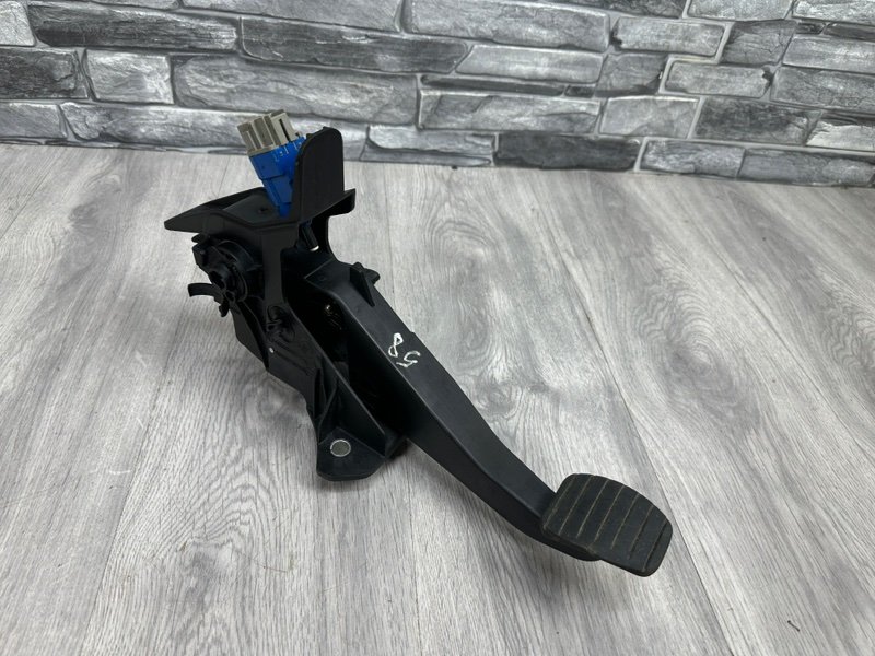 Педаль сцепления, 2000 рублей, Москва