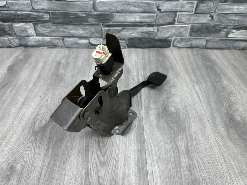 Педаль тормоза, 1100 рублей, Москва