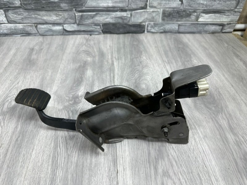 Педаль тормоза, 1100 рублей, Москва