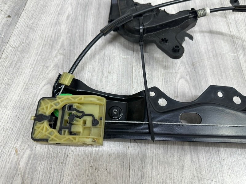 Стеклоподъемник передний, 2000 рублей, Москва