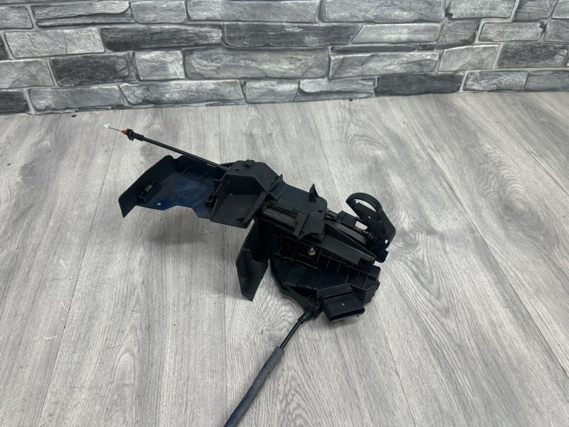 Замок двери передней левой, 2500 рублей, Москва