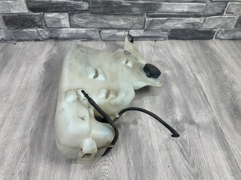 Бачок омывателя лобового стекла, 1000 рублей, Москва